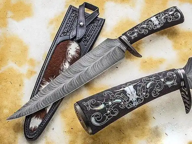 世界上最贵的刀手锻羽毛纹大马士革刀