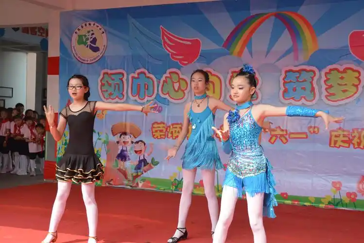 领巾心向党 筑梦新时代——荣炳小学"六一"庆祝活动花絮