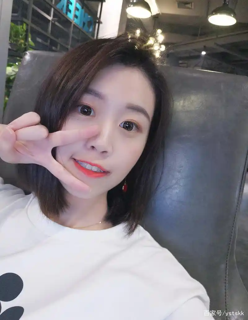 想找朋友圈生活素材吃喝素材 美女 帅哥 生活照