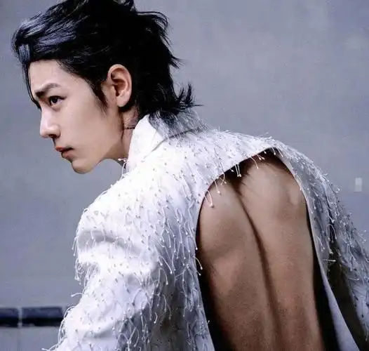 肖战的hotbody诱惑到你了吗