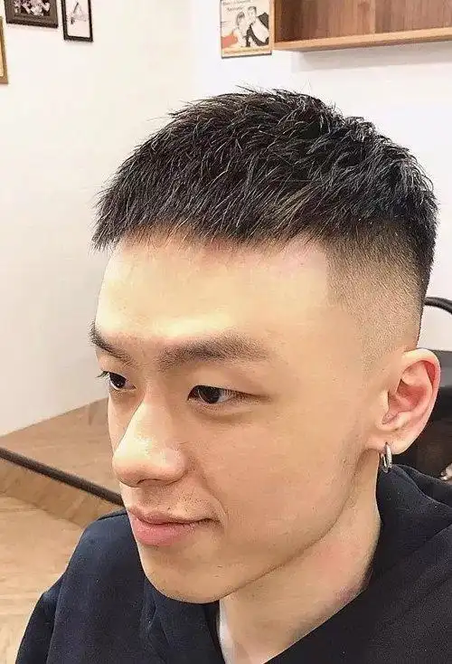 男生剃板寸头鬓角剃短造型设计