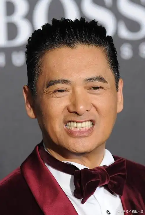 让我们欣赏一下周润发的魅力!