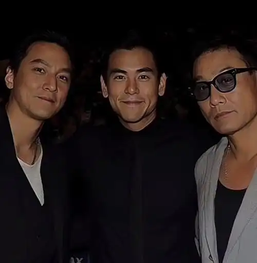 彭于晏为梁家辉新电影《我爱你!》打call,电影院看起来呀!