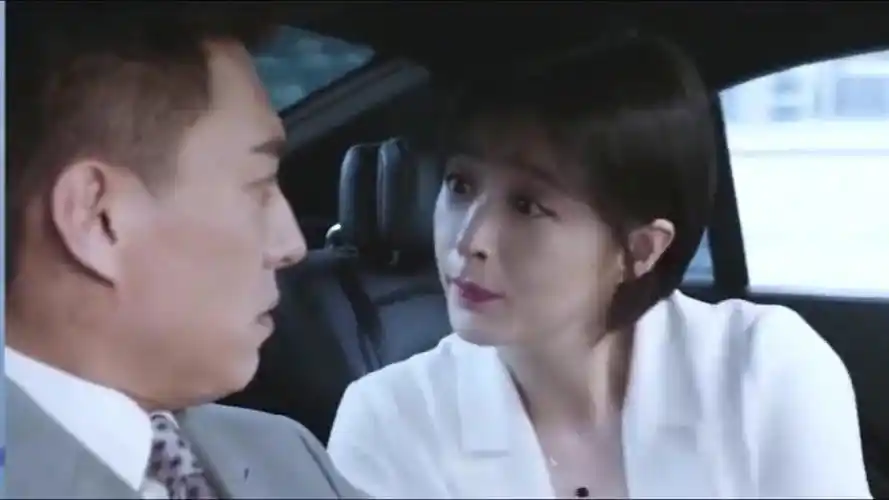 精英律师:蒋欣这也太撩了吧,靳东也是渣啊,这就给了