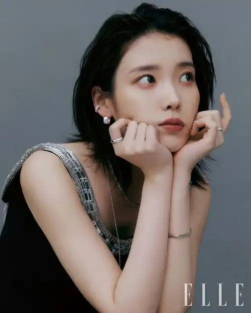iu 李知恩 × elle korea july 2024