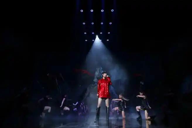 李宇春演唱会直播##李宇春广州演唱会造型##2024李宇春周末愉快演唱