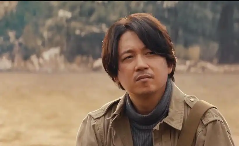 潘粤明终究没扛住名与利的诱惑