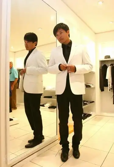 娄烨军团抵达戛纳 《春风》14日揭幕金棕榈争夺