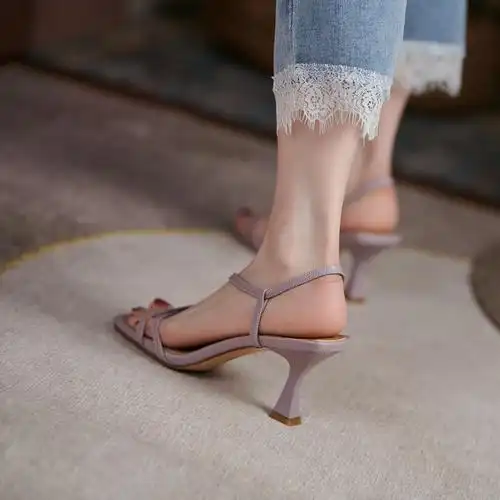 大小码通勤细高跟凉鞋韩版纯色细带真皮方头露趾网红后绊带女凉鞋