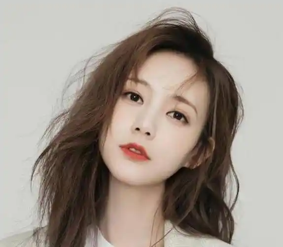 李一桐的努力跟坚持,终获得了成功,而且很棒哦!_张哲瀚_出圈_剧中