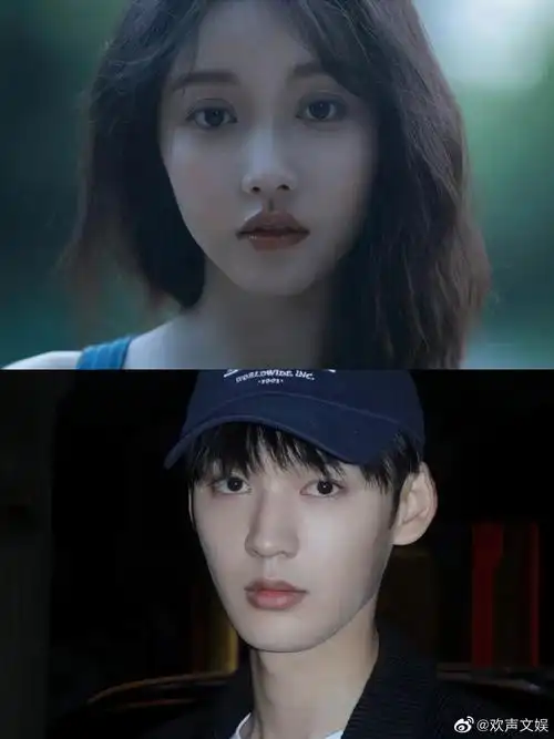 还是饰演爸爸,不过是从1999年穿越过来的…王俊凯啊你同班同学都已葺