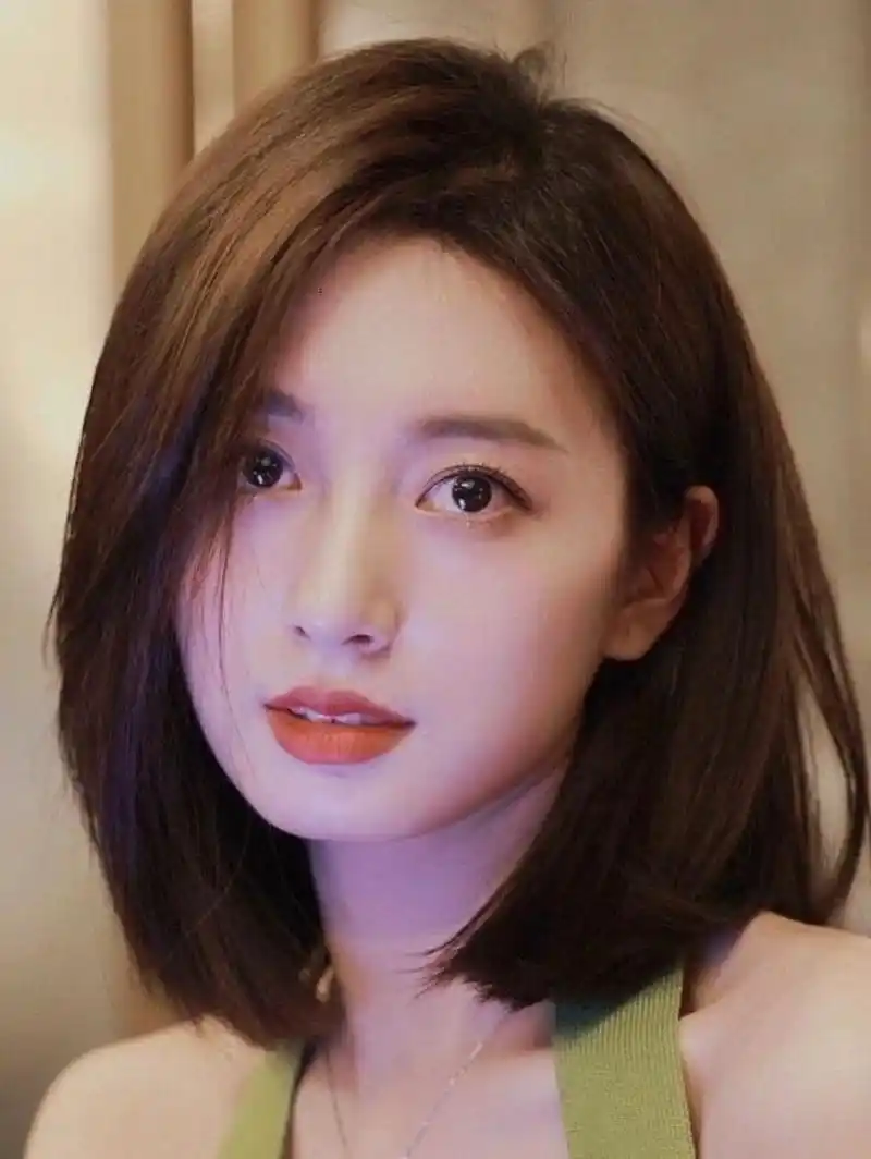 支持不染不烫,一定要剪免打理锁骨发!