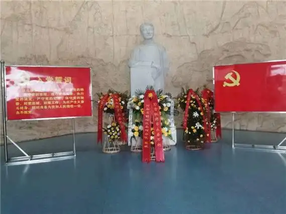 雪白千里枫红万年拜谒彭雪枫纪念馆缅怀将军丰功伟绩弘扬雪枫精神为