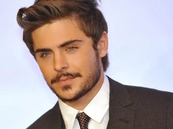 描述: 扎克·埃夫隆演员-男性名人壁纸 当前壁纸尺寸: 1280 x 960