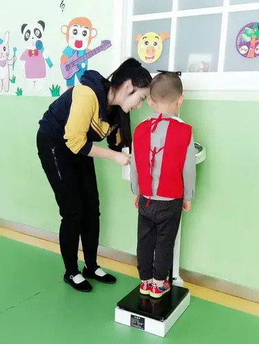 我们要量身高和体重啦