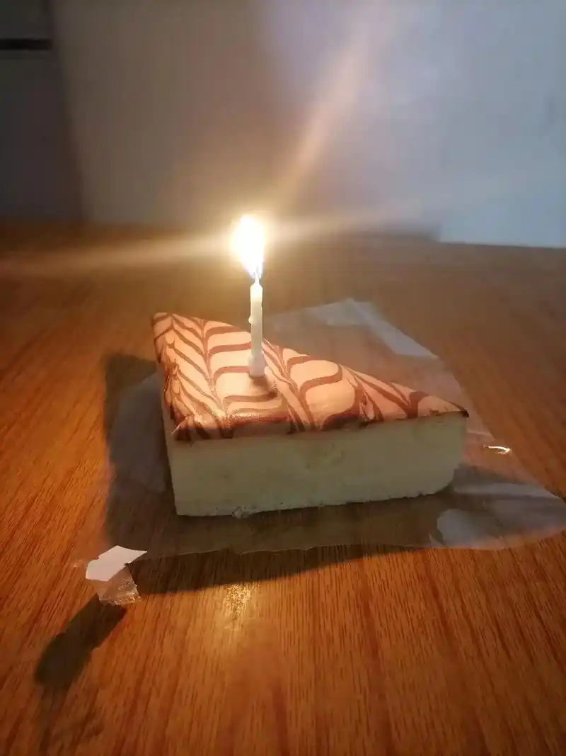 一个蛋糕,一根蜡烛,愿时光能缓 ,故人不散,2023加糖,去 - 抖音