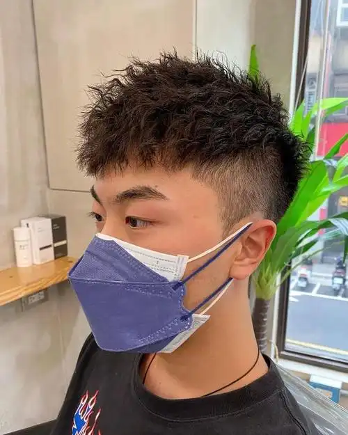 发际线高的男生建议剪这3款发型潮流帅气拯救颜值