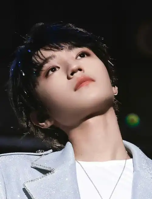 陪王俊凯奔赴每一个十年##王俊凯新歌回望