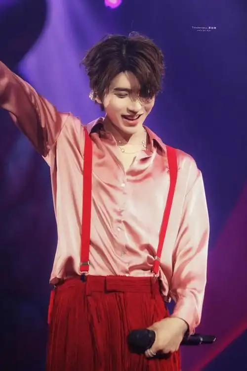 蔡徐坤2023迷巡回演唱会