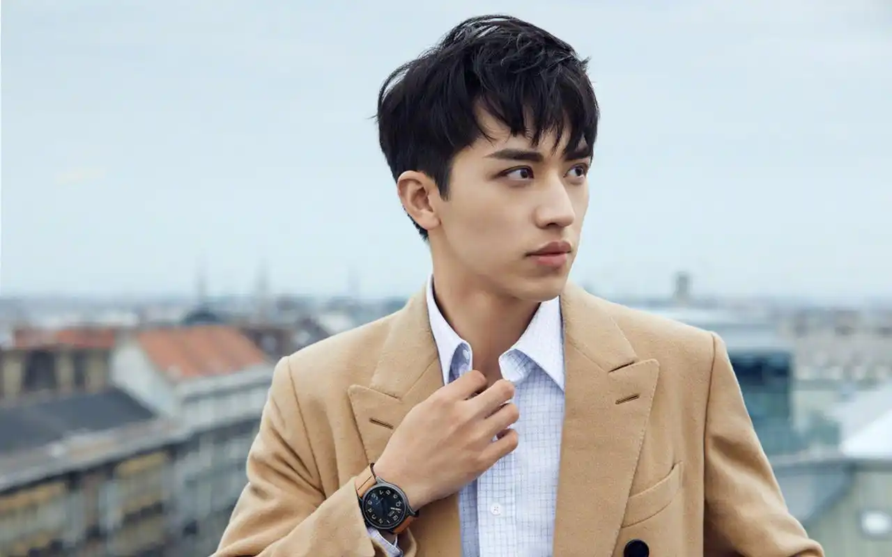 许魏洲酷帅有型时尚写真图片桌面壁纸