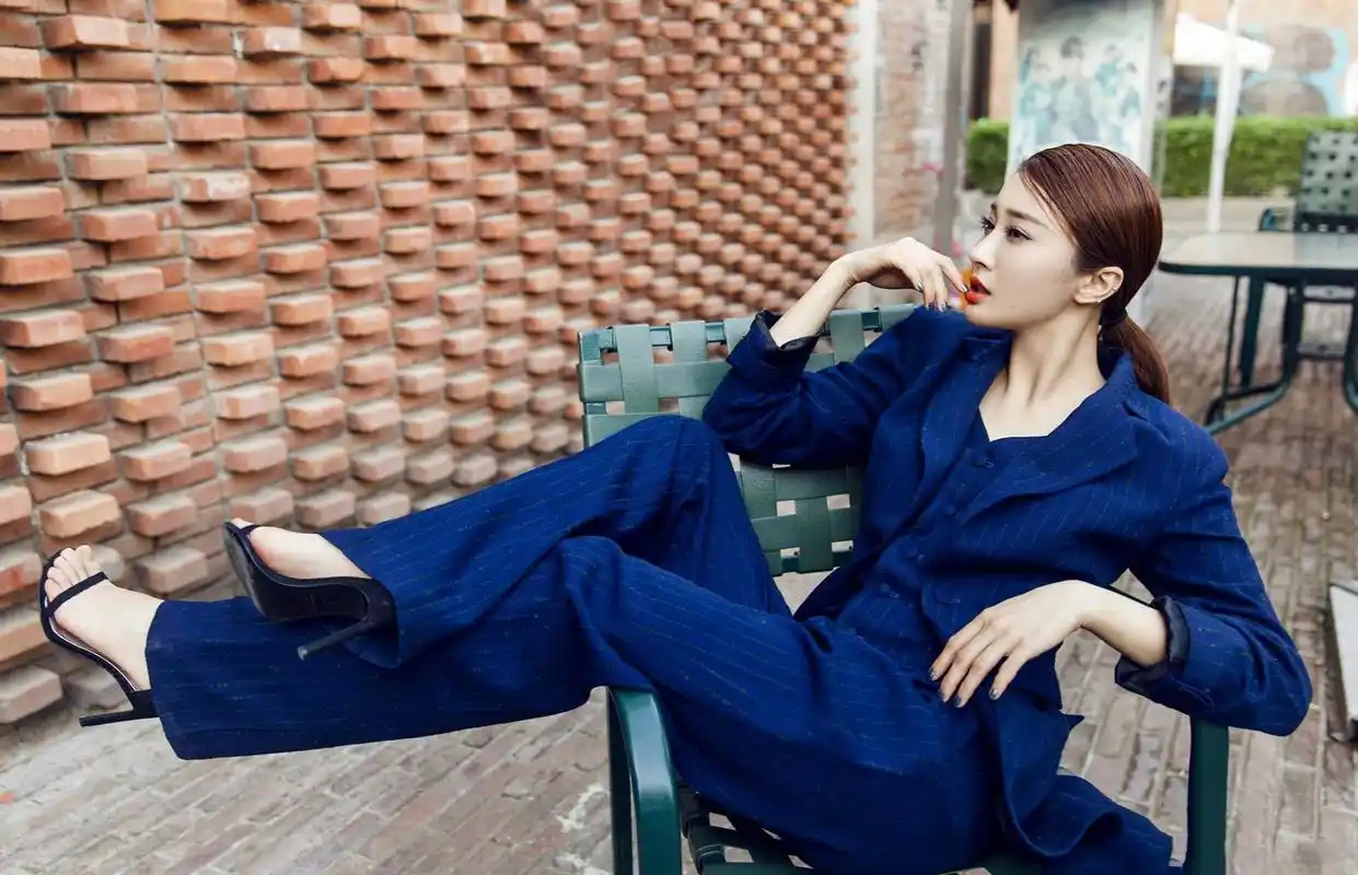 歌手陈冰美脚合集,2014年,陈冰参加浙江卫视《中国好声音第三季》的