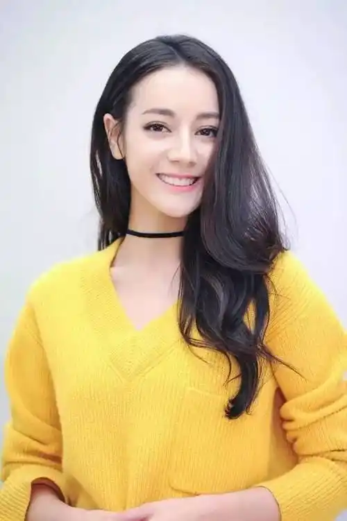 5款迪丽热巴女神发型推荐,想换发型参考这吧!