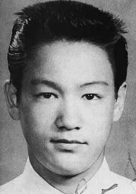 中学时期的李小龙