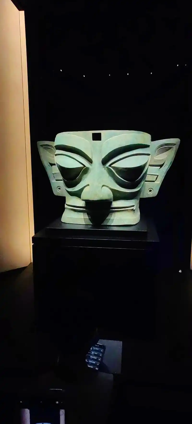 纵目面具.三星堆之纵目面具.据说是第一代蜀王蚕丛的形象.面具 - 抖音