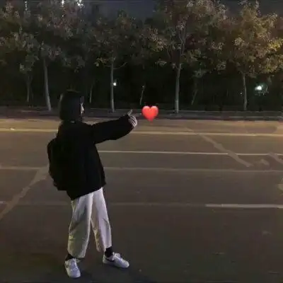 发射爱心箭闺蜜头像高清好看的biu发射爱心的的闺蜜头像图片