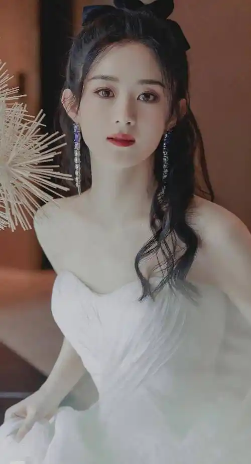 原创赵丽颖人间仙女古装和现代装你更喜欢哪一个