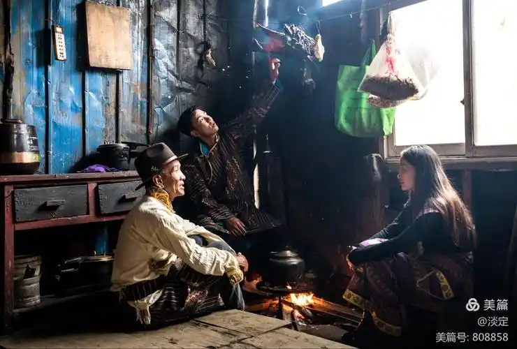 墨脱门巴族也有火塘文化.