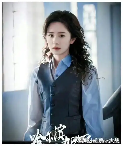 杨幂新剧开播在即,最新海报曝光好带劲,首次演反派眼神都是狠辣|秦昊|