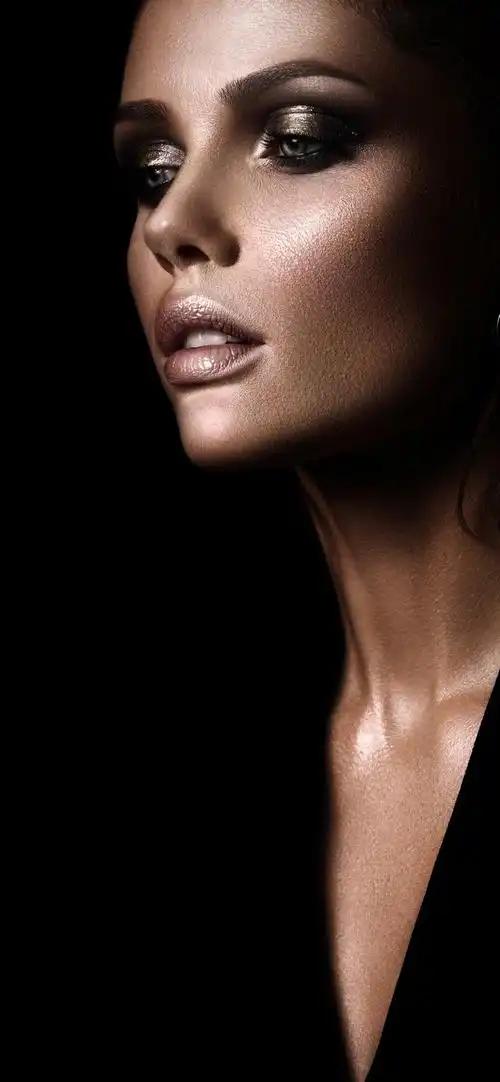 iphone 壁纸 时尚女孩,化妆,黑色背景