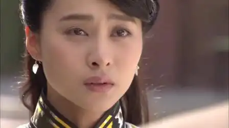 飞哥大英雄;梁飞和刘景怡许久没见,两人见面太激动了,忍不住抱在了一