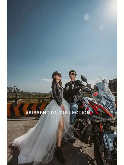 机车婚纱照
