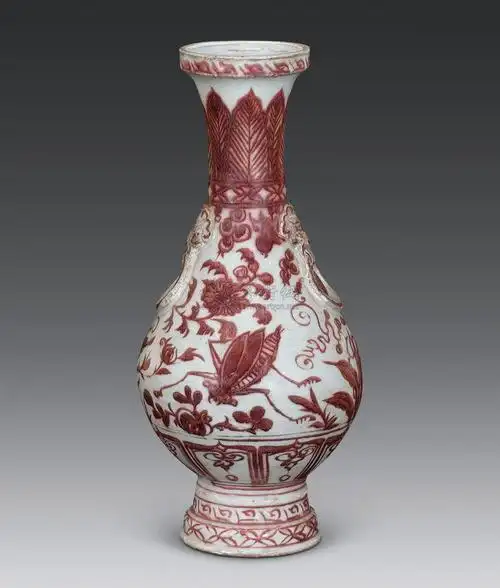 1000 元代 釉里红草虫纹双耳瓶