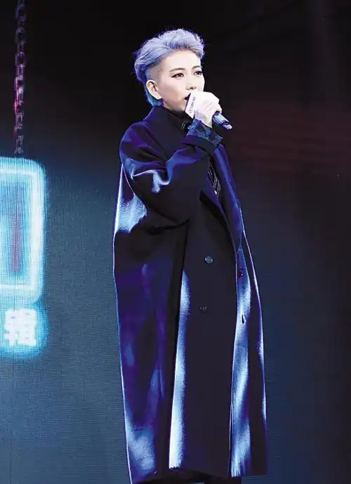 "快女"刘忻新专辑首唱