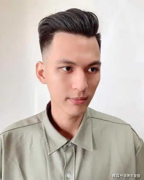 男士适合剪背头发型这几款轻熟帅气轻松摆脱油腻感复古风格的大背头