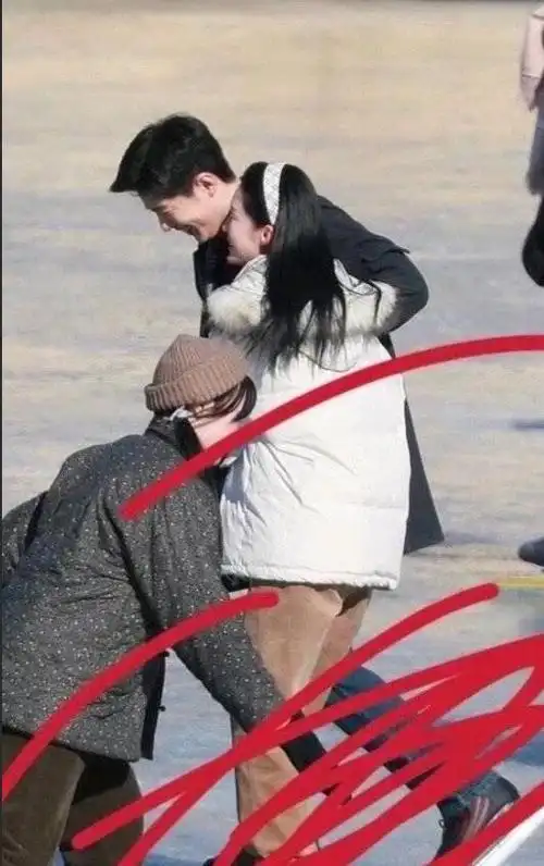扎心那片海肖战李沁牵手滑冰黑粉欲拆余生意外证演技