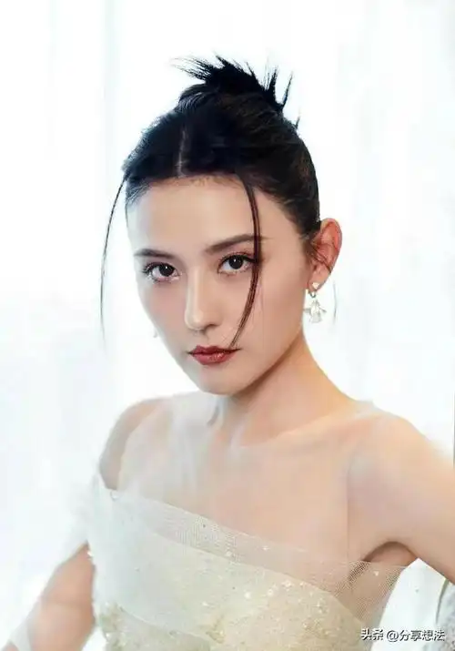 热依扎明星壁纸2