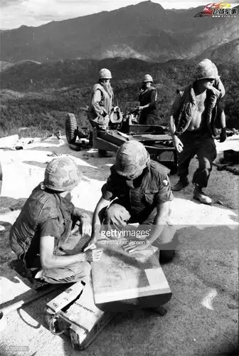 老照片:越战期间的美军炮兵 1970