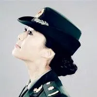 英姿飒爽的漂亮女兵头像,美女头像图片