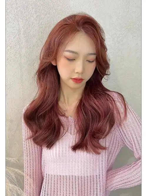 我叫子鱼您有任何关于发型设计,打理的问题,都可以免费向我咨询