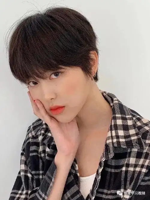 2021巨火网红超a超短发定型烫