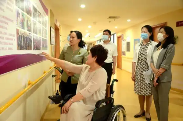 深圳市残联党组书记董秀调研福田区残疾人工作 - 新闻中心 - 深圳市残