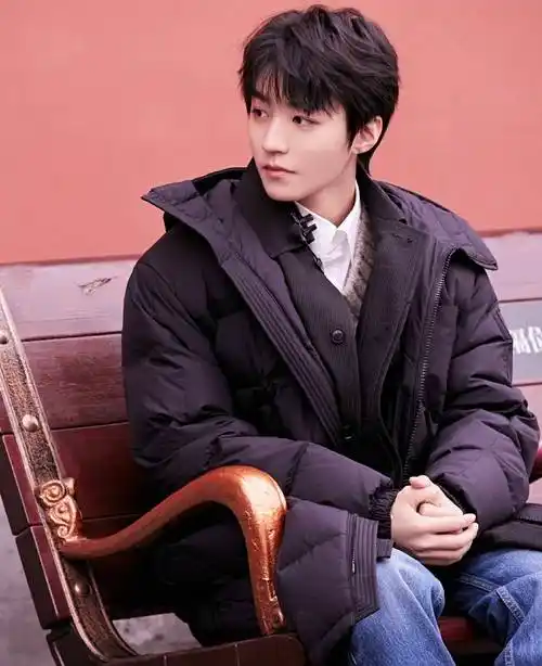 王俊凯万里走单骑故宫剧照