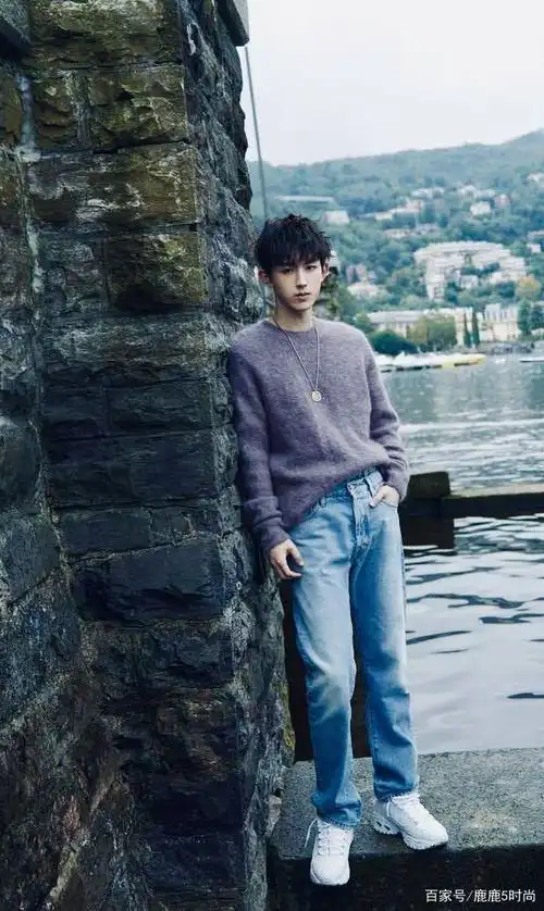 郭俊辰的养眼搭配,帅气与可爱兼备,你进来了吗