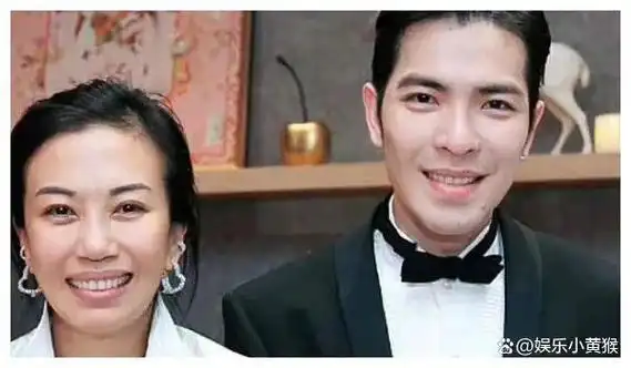 张震的妻子庄雯如则是来自台湾,一开始还是作为他的助理工作,后来转行