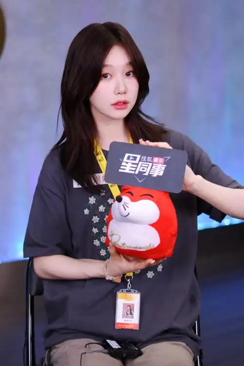 做一个情绪稳定的人类,才怪!《#星同事#》@徐梦洁专访明天上线!