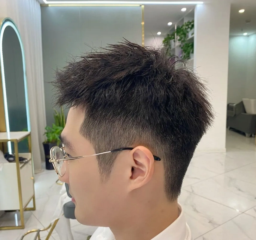 原创为什么你的发型总是不够帅?看看这十几款,两侧铲短就是不一样